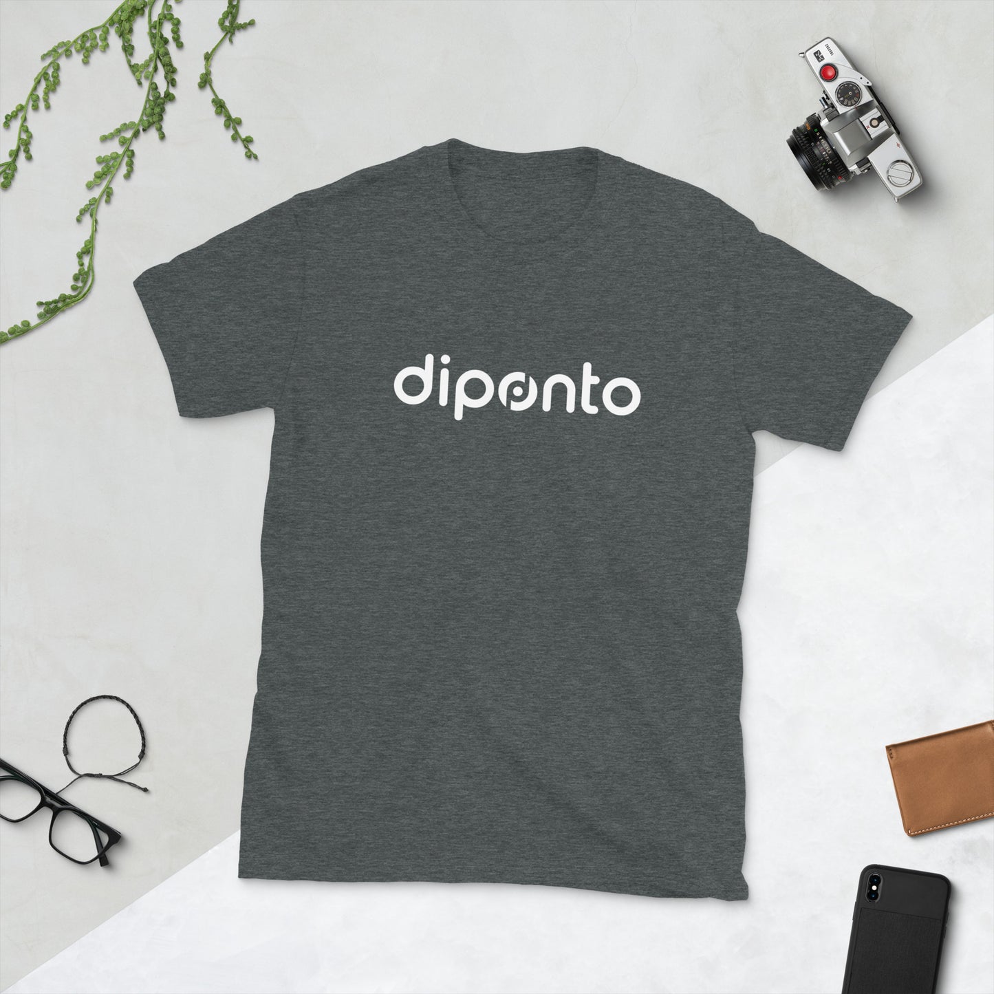 Camiseta color logo branco